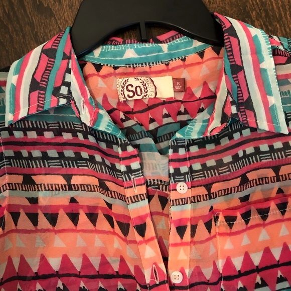 Aztec chiffon sleeveless button down - Picture 2 of 4